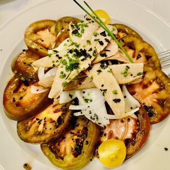 La Barraca - Tomato salad with tuna was fresh - Spanish Near Me - Madrid, M