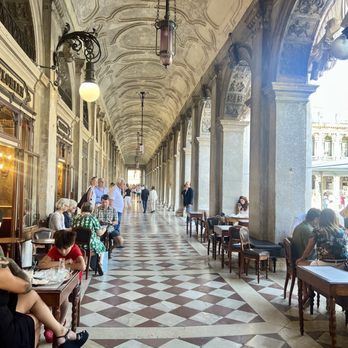 Caffè Florian - Exterior - Coffee & Tea Near Me - Venezia, VE