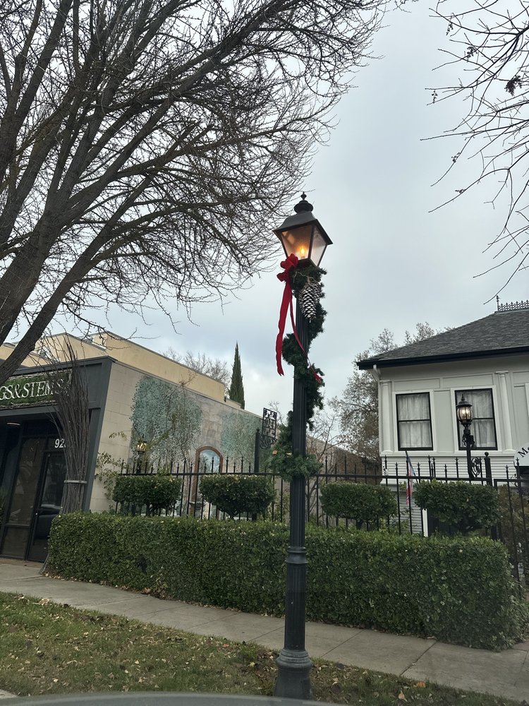 Mchenry Mansion Gift Shop - social services organization in Modesto, CA