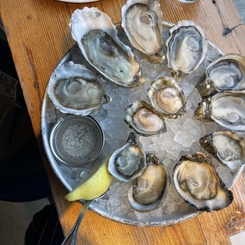 Taylor Shellfish Farms - Sample plate - Seafood Near Me - Seattle, Washington