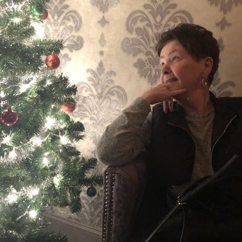 Alibi Speakeasy & Lounge - Chilling by the Christmas Tree at the speakeasy. - Lounges Near Me - Farmingdale, New York