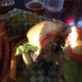 Casper's and Runyon's Nook - Dive Bars Near Me - Saint Paul, Minnesota Casper's and Runyon's Nook - Dive Bars Near Me - Saint Paul, Minnesota