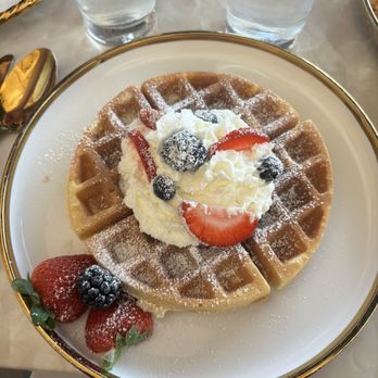 N Cafe - Waffle w/ fruits & whipped cream - Breakfast & Brunch Near Me - Glendale, California