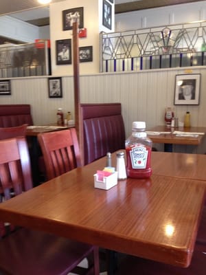 Murray's Deli by null