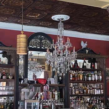 Vampire Cafe - Beautiful chandelier and bar. - Cafes Near Me - New Orleans, Louisiana