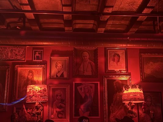 Uncle Ollie’s Penthouse by null