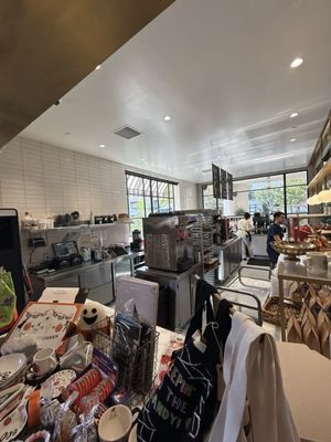 Helms Bakery by null