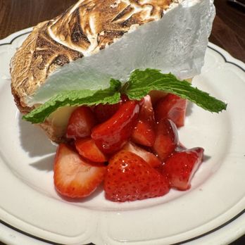 Original Joe's - Lemon meringue pie - Italian Near Me - San Francisco, California
