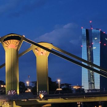 Primus-Linie - Skyline Tour - Tours Near Me - Frankfurt, HE