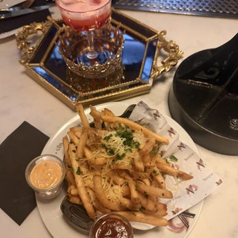 Vanderpump A Paris - Bon Anni-Versailles and Gruyere Frites for #girldinner - French Near Me - Las Vegas, Nevada Vanderpump A Paris - Bon Anni-Versailles and Gruyere Frites for #girldinner - French Near Me - Las Vegas, Nevada