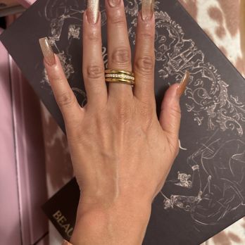 Classy Nails - I swear this picture does not do the nails they're justice. So pretty - Nail Salons Near Me - Montebello, California