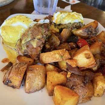 Barleymash - Pretzel Benedict ($19.25): eggs benedict, hollandaise, potato hash, and your choice of short rib, pork shoulder, or bacon. - Sports Bars Near Me - San Diego, California Barleymash - Pretzel Benedict ($19.25): eggs benedict, hollandaise, potato hash, and your choice of short rib, pork shoulder, or bacon. - Sports Bars Near Me - San Diego, California