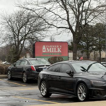 Farmer’s Milk - Cafes Near Me - Schaumburg, Illinois