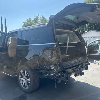 Genser Auto Collision - Body Shops Near Me - Encino, California