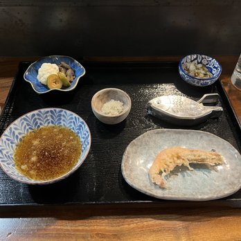 M Tempura - Tempura tray with the first tempura piece (tiger prawn) - Japanese Near Me - Durham, North Carolina M Tempura - Tempura tray with the first tempura piece (tiger prawn) - Japanese Near Me - Durham, North Carolina