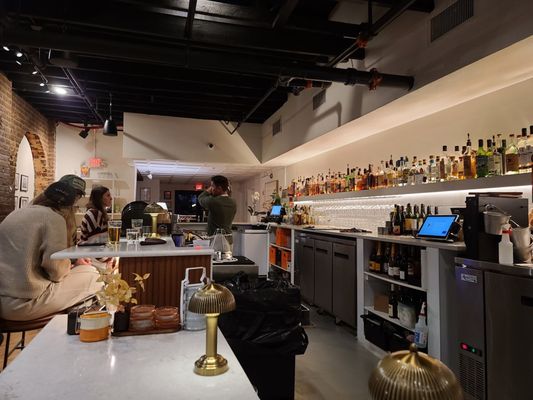 Tipsy Thaiger by null