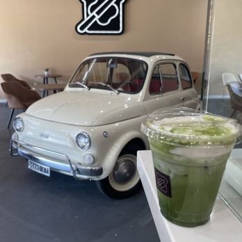 Bread N Butter - Matcha Einspänner - Coffee & Tea Near Me - Los Angeles, California