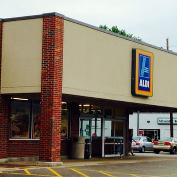 ALDI - Easy to park, lots of space - Grocery Near Me - University City, Missouri ALDI - Easy to park, lots of space - Grocery Near Me - University City, Missouri
