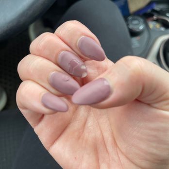 Sunset Nail - Bubbles in gel polish - Nail Salons Near Me - Lakewood, Colorado Sunset Nail - Bubbles in gel polish - Nail Salons Near Me - Lakewood, Colorado