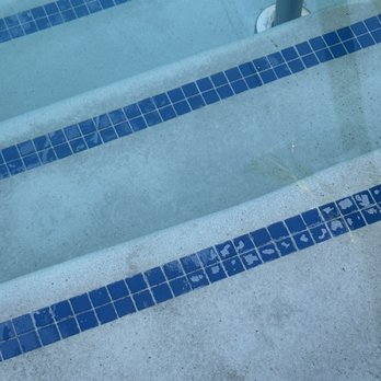 Kronborg Inn - The dirty pool. This looks nothing like the photo on the website. - Hotels Near Me - Solvang, California Kronborg Inn - The dirty pool. This looks nothing like the photo on the website. - Hotels Near Me - Solvang, California