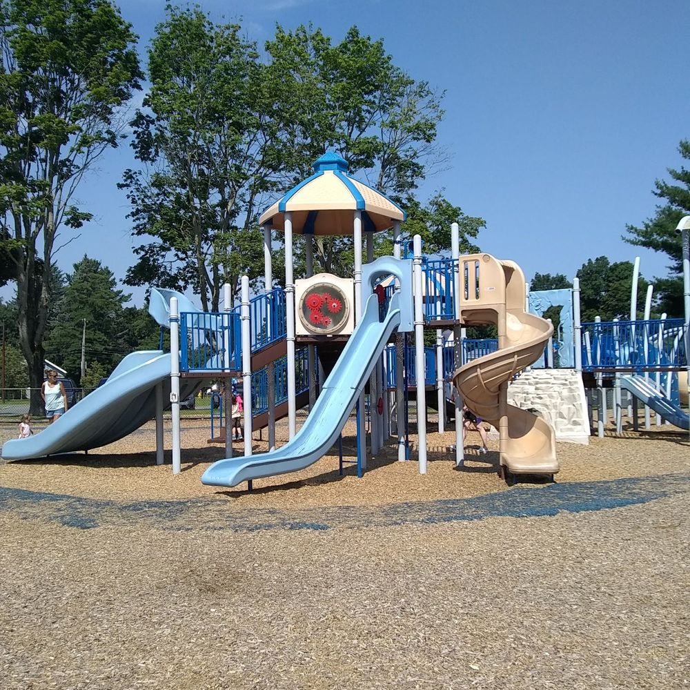 Braintree Highlands Community Playground - Playgrounds Near Me - Braintree, Massachusetts Braintree Highlands Community Playground - Playgrounds Near Me - Braintree, Massachusetts