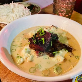 Eem - White Curry with Brisket Burnt Ends - Cocktail Bars Near Me - Portland, Oregon
