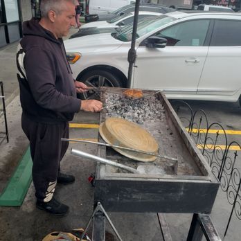 Yerevan Shawarma - Getting down on the grill right in the front - Kebab Near Me - Los Angeles, California Yerevan Shawarma - Getting down on the grill right in the front - Kebab Near Me - Los Angeles, California