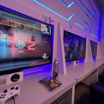 Gameway - Gaming stations - Airport Lounges Near Me - Los Angeles, California Gameway - Gaming stations - Airport Lounges Near Me - Los Angeles, California