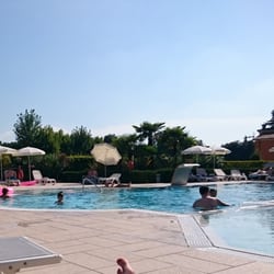 Borgo Mondragon - at the pool