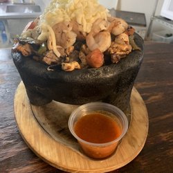 Hector's Y Amigos - Super molcajete