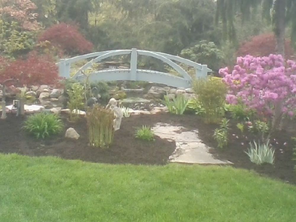 Slide of E/Z Landscaping and Contracting