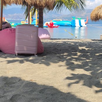 Inflatable Island - A.M dip - Beaches Near Me - Olongapo, ZMB