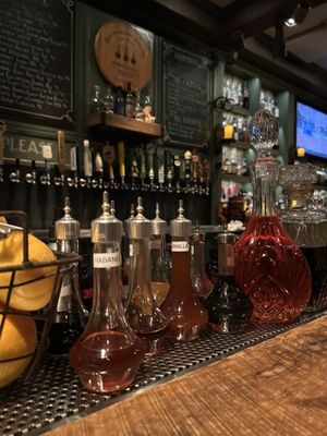 Forman's Whiskey Tavern by null