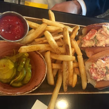 703 bar + kitchen - Lobster Roll - Bars Near Me - Fairfax, Virginia