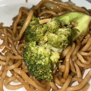 China Garden Restaurant - Vegetable Chow Mein - Chinese Near Me - Los Banos, California China Garden Restaurant - Vegetable Chow Mein - Chinese Near Me - Los Banos, California