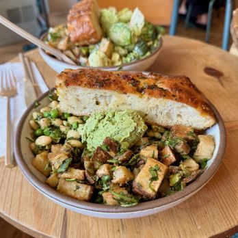 Harken Cafe - Salad bowl - Coffee & Tea Near Me - Charleston, South Carolina