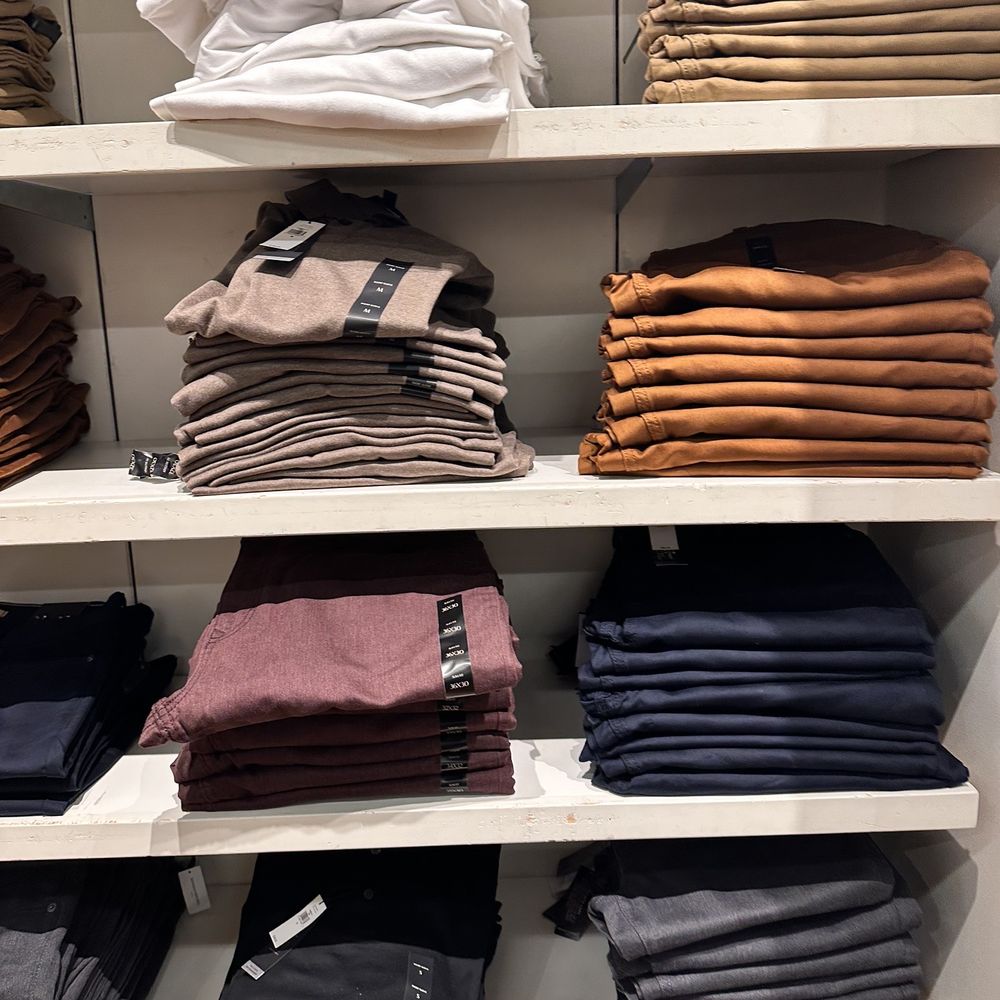 Banana Republic Factory Store - Accessories Near Me - Paramus, New Jersey Banana Republic Factory Store - Accessories Near Me - Paramus, New Jersey