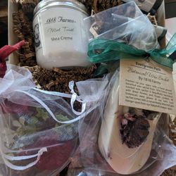 1818 Farms - A gift box for my sister. Cream, lip balms, wax sachet, and resin ornaments!