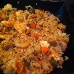 Smart Sushi - Yakimeshi mixto (camarones, arrachera y pollo) $69 ¡muy rico!