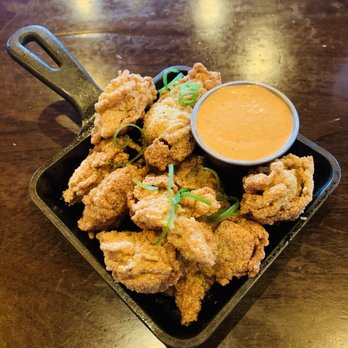 Bosscat Kitchen & Libations - Fried oysters. Portion is generous but it's not too good - New American Near Me - Houston, Texas
