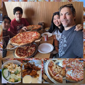 Pizzamania - We eating good...in the neighborhood. Also, pizza! - Pizza Near Me - Long Beach, California