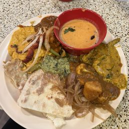 So many amazing flavors on the lunch buffet! So many amazing flavors on the lunch buffet!