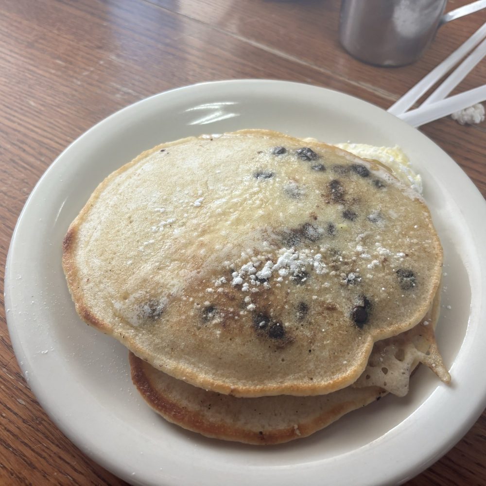 Fiddlestix Cafe - Chocolate chip pancakes only on one side?? - Breakfast & Brunch Near Me - Cornwall, New York