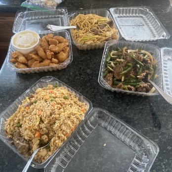 Eagle Restaurant - House chow main, brown fried rice, lemon chicken, Suisuan ? beef - Chinese Near Me - Salinas, California Eagle Restaurant - House chow main, brown fried rice, lemon chicken, Suisuan ? beef - Chinese Near Me - Salinas, California