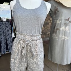 Flair Gifts & Boutique - Outfit