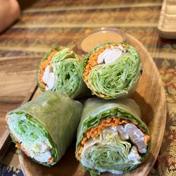 BT Thai Restaurant - Chicken Fresh Rolls