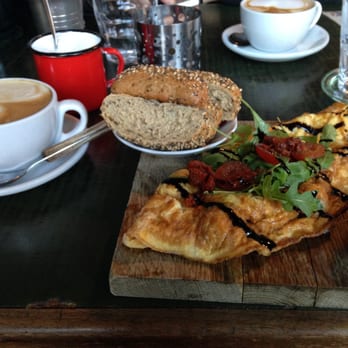 FACTORY GIRL - Omelette with cheese - Breakfast & Brunch Near Me - Berlin, BE FACTORY GIRL - Omelette with cheese - Breakfast & Brunch Near Me - Berlin, BE