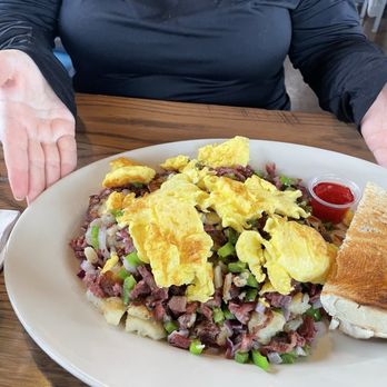 B3 Breakfast And Burger Bar - The Incredible Hash - Burgers Near Me - Lynnwood, Washington B3 Breakfast And Burger Bar - The Incredible Hash - Burgers Near Me - Lynnwood, Washington