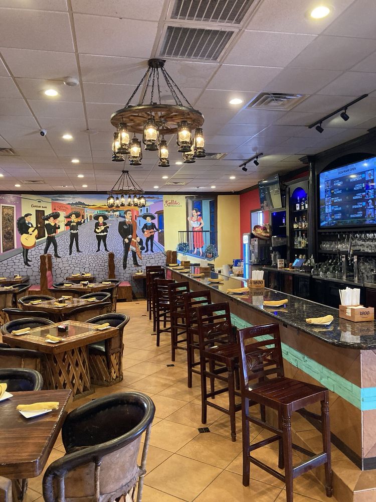 Los Gallitos Mexican Cafe