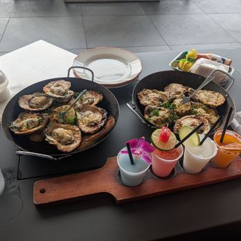 Pier 6 - Oysters - Seafood Near Me - San Leon, Texas